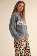 T3823   LETTER FRONT SWEATER TOP: CREAM_NY / L