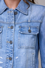 Light Wash Frayed Fitted Jacke