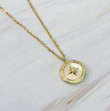 Shine Compass Open Locket Pendant Necklace: Silver