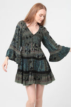 C4D35-A908 V NECK SMOCKED BODICE LONG BELL SLEEVE LACE TRIM : MINT / L
