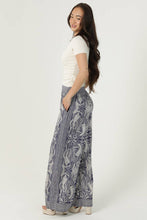 25T16-AA05 FISH PRINT WIDE LEG PANTS: NAVY / L