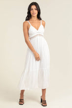 C4A54-EM08 EYELET EMBROIDERED MIDI DRESS WITH LACE INSET: L
