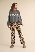 T3823   LETTER FRONT SWEATER TOP: CREAM_NY / L