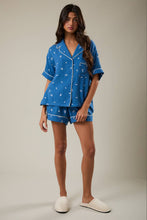 BLUE & WHITE SHORT SLEEVE PAJAMA TOP: