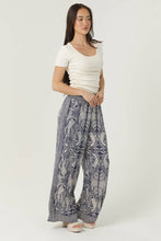 25T16-AA05 FISH PRINT WIDE LEG PANTS: NAVY / L