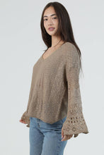XHV08-ASIS V NECK FLARE SLEEVE LIGHT WEIGHT KNIT PU: SUNBAKED / L
