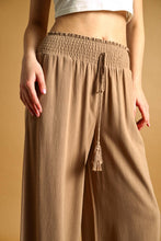 MMP469   COTTON LINEN SMOCKED WAIST PANTS WITH TASSEL: DEEP MOSSY / S