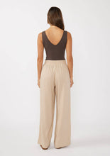 Ruffled Waist Washed Linen Cotton Wide-Leg Pants: Sand