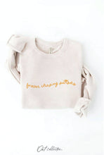 FOREVER CHASING SUNSETS  Graphic Sweatshirt: VINTAGE WHITE LONG SLEEVE / M