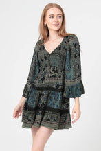 C4D35-A908 V NECK SMOCKED BODICE LONG BELL SLEEVE LACE TRIM : MINT / M