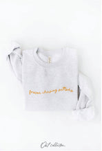 FOREVER CHASING SUNSETS  Graphic Sweatshirt: VINTAGE WHITE LONG SLEEVE / XL