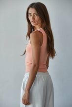 S1187N | Double Layered Seamless Top: White / SM