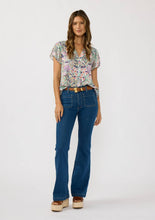 Flutter Sleeve Hidden Button Down Top: MINT/LILAC / S