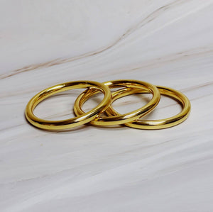 Golden Stack Luxe Bangle Set – Sleek Polished Gold-Tone Arm Candy in Classic Stacking Style