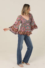 C2584-A928 V NECK SMOCKED BUST WIDE FLARE BELL SLEEVE PRINTE: MULTI / L