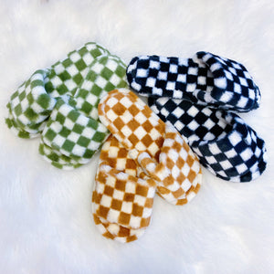 Luxe Lounge Checker Cozy Slipper: Sweet Brown / S/M