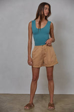 S1187N | Double Layered Seamless Top: White / ML