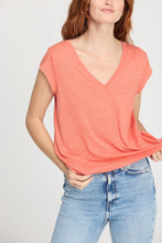 Canyon V-neck