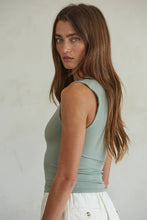 S1187N | Double Layered Seamless Top: White / SM