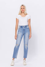 Light Wash Classic Stretch Straight Jean: 25
