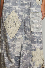 Crochet Contrast Patch Detail Chest Pocket Woven Overalls: INDIGO / L