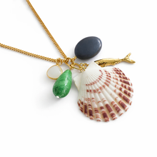 Coastal Charm Shell Pendant Necklace – Natural Stone & Gold Accent