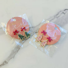 Merry And Bright Bow Tree Earrings: Green