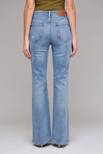 Medium Light Distressed Stretch Flare: 24