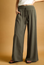 MMP469   COTTON LINEN SMOCKED WAIST PANTS WITH TASSEL: DEEP MOSSY / M