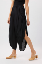 Hoku Jumpsuit: Black / One Size