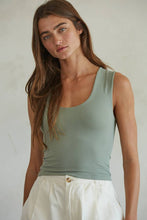 S1187N | Double Layered Seamless Top: White / ML