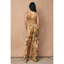 Dune Deco Drawstring Wide Leg Pants: BLUSHED STONE / S-M-L