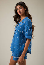 BLUE & WHITE SHORT SLEEVE PAJAMA TOP: