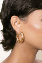 Medium Thick Classic Hoops: 18k Gold Plated / One Size