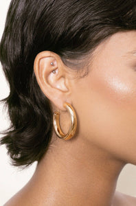 Medium Thick Classic Hoops: 18k Gold Plated / One Size