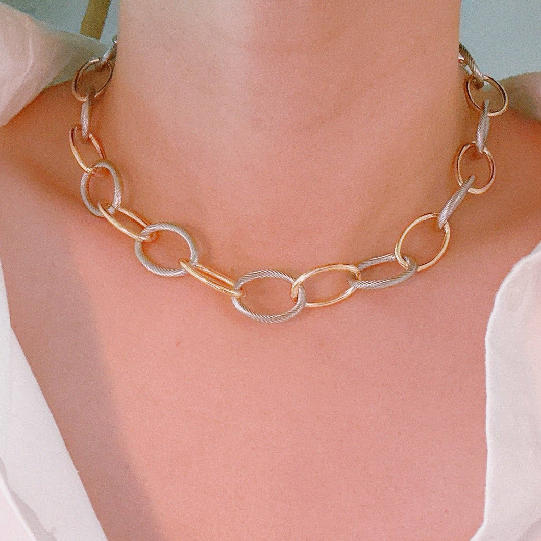 Cabled Texture Two Tone Chain Necklace